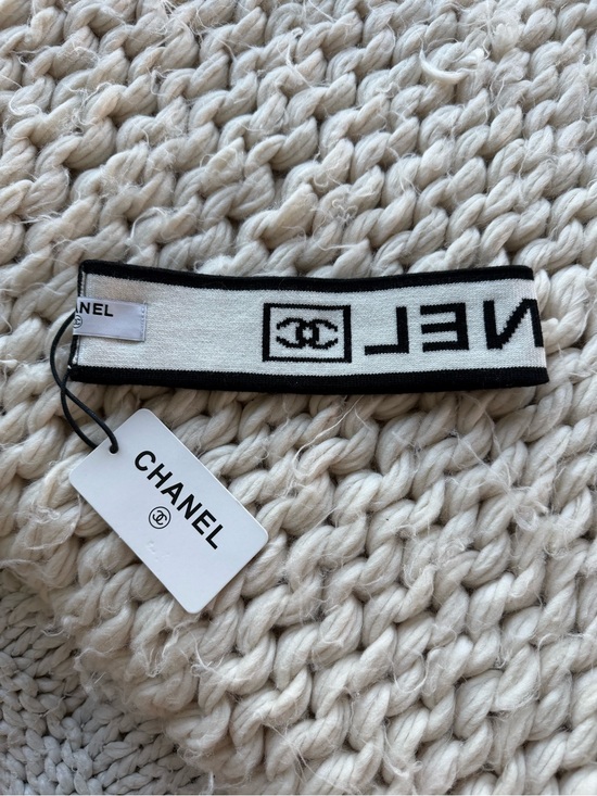 Vintage CHANEL Headband - Knitted - NWT
